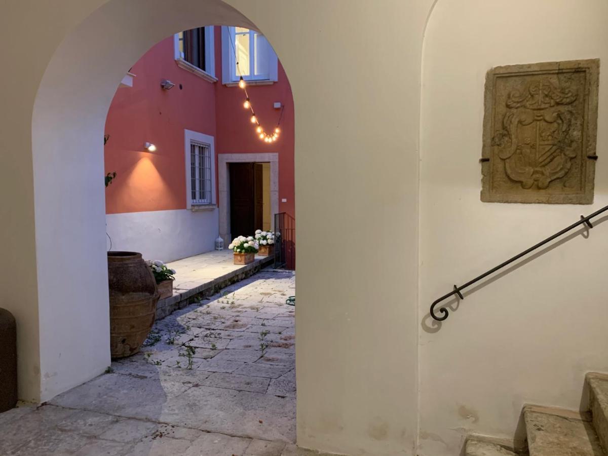 מלון Auletta Palazzo Gentilizio De Maffutiis מראה חיצוני תמונה