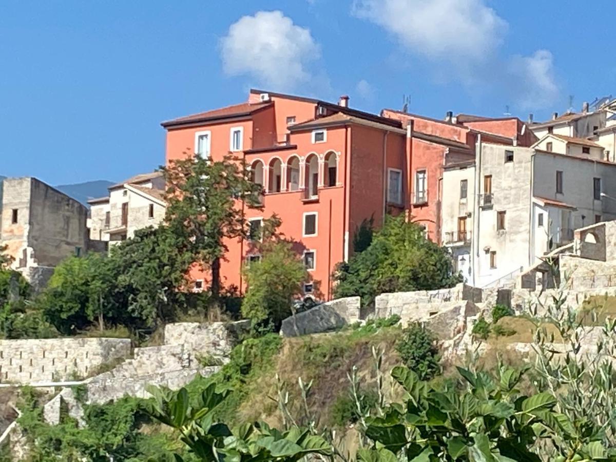 מלון Auletta Palazzo Gentilizio De Maffutiis מראה חיצוני תמונה