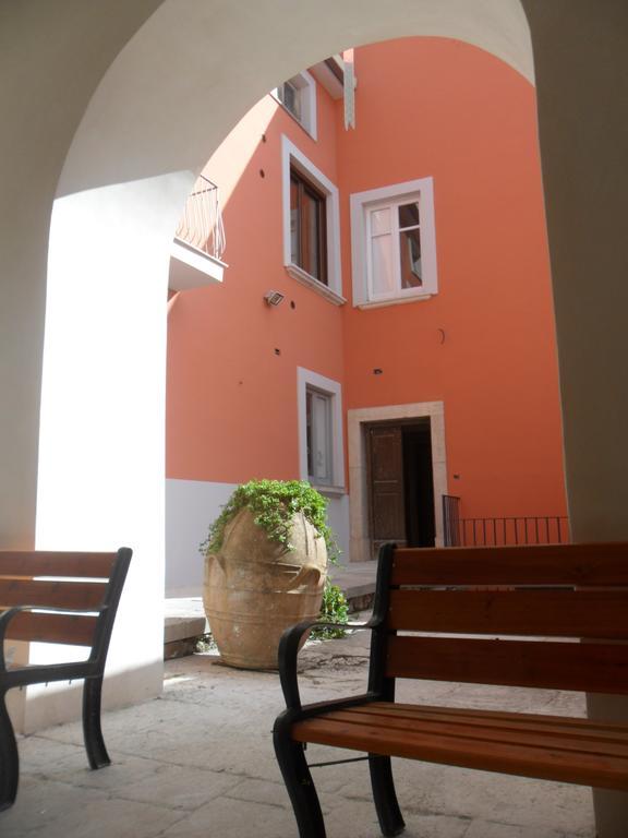 מלון Auletta Palazzo Gentilizio De Maffutiis מראה חיצוני תמונה