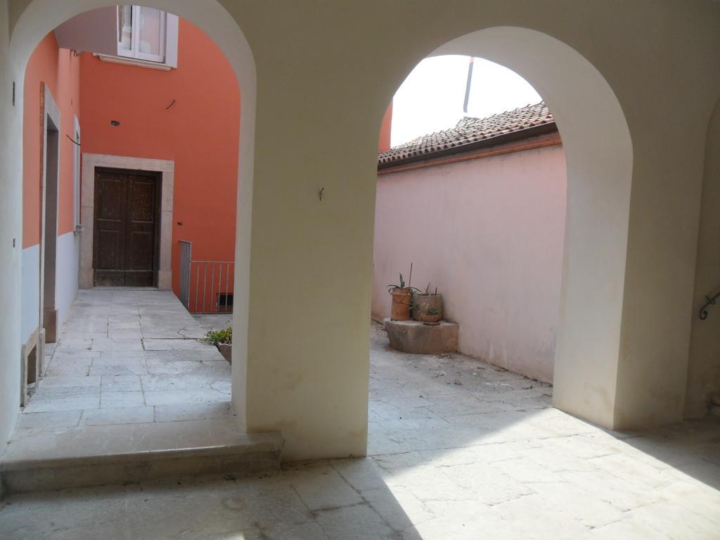 מלון Auletta Palazzo Gentilizio De Maffutiis מראה חיצוני תמונה